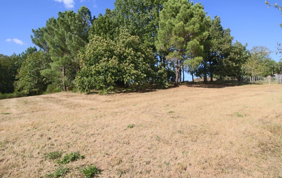 FACTORIMMO : Ground | PUY-L'EVEQUE (46700) | 0 m2 | 62 130 € 