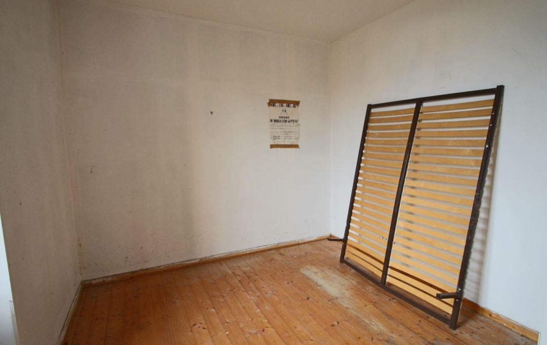 FACTORIMMO : House | PUY-L'EVEQUE (46700) | 180 m2 | 75 600 € 