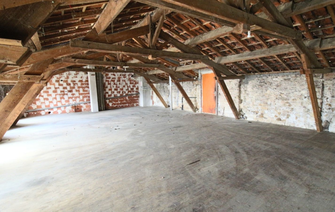 FACTORIMMO : House | PUY-L'EVEQUE (46700) | 300 m2 | 149 800 € 