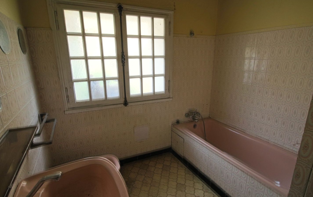 FACTORIMMO : House | PUY-L'EVEQUE (46700) | 260 m2 | 96 300 € 