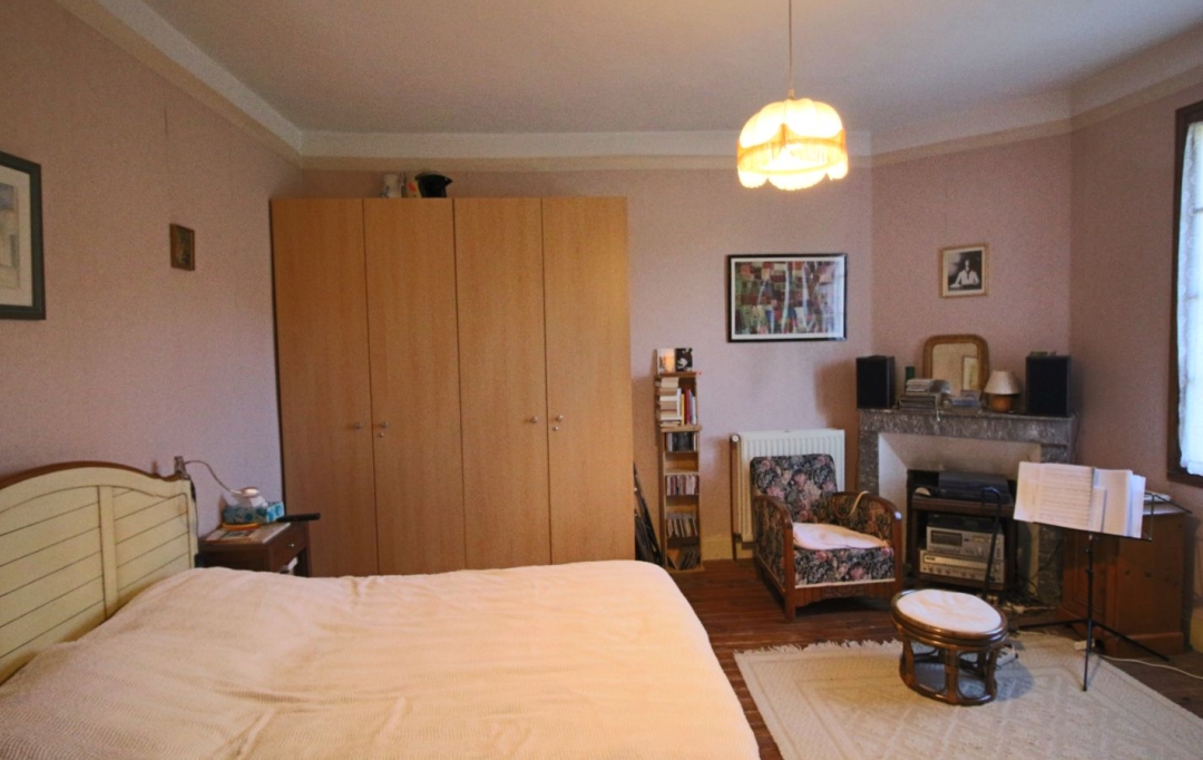 FACTORIMMO : House | PUY-L'EVEQUE (46700) | 160 m2 | 189 000 € 