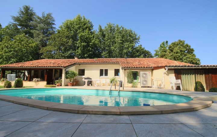 Maison MONTAYRAL 173 m2 289 000 € Maison MONTAYRAL 173 m2 289 000 €