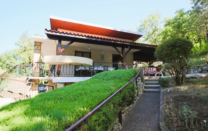 Maison PUY-L'EVEQUE 125 m2 215 000 € Maison PUY-L'EVEQUE 125 m2 215 000 €